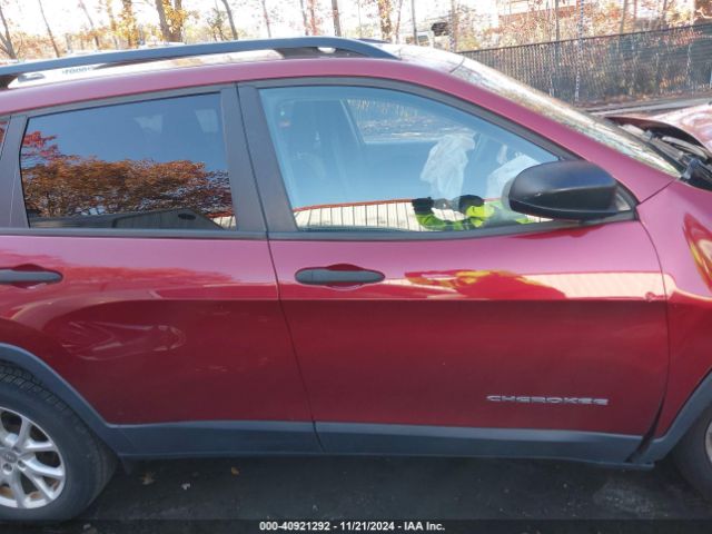 1C4PJLABXGW207547 Jeep Cherokee Sport
