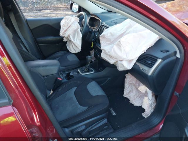 1C4PJLABXGW207547 Jeep Cherokee Sport