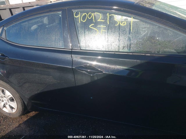 Hyundai ELANTRA SE 2016 5NPDH4AE8GH745880 Image 13