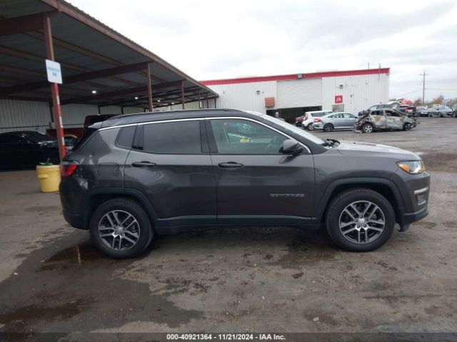 3C4NJCBB5JT211394 Jeep Compass Latitude Fwd
