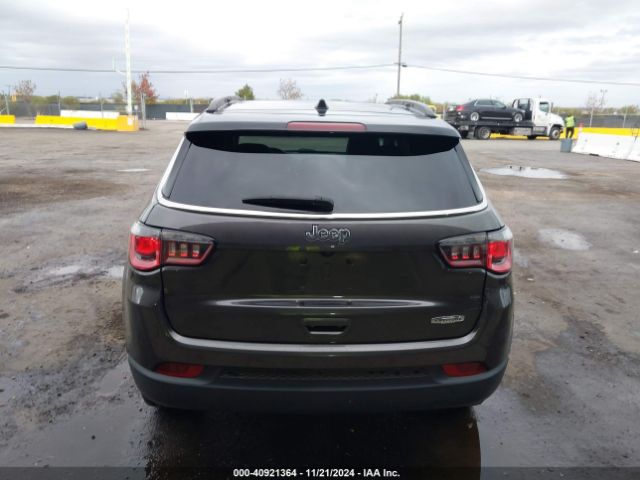 3C4NJCBB5JT211394 Jeep Compass Latitude Fwd