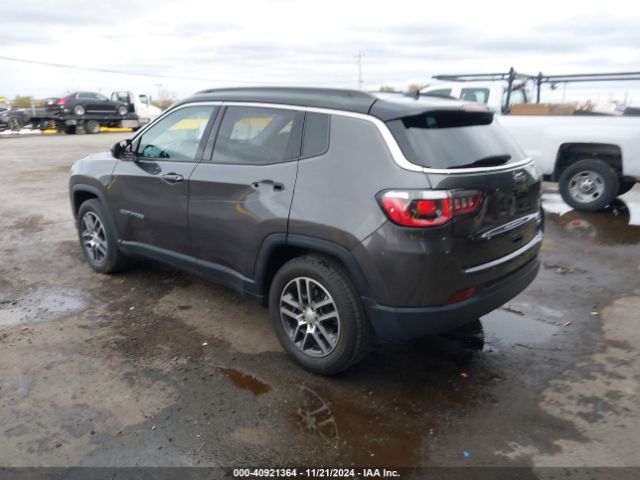 3C4NJCBB5JT211394 Jeep Compass Latitude Fwd