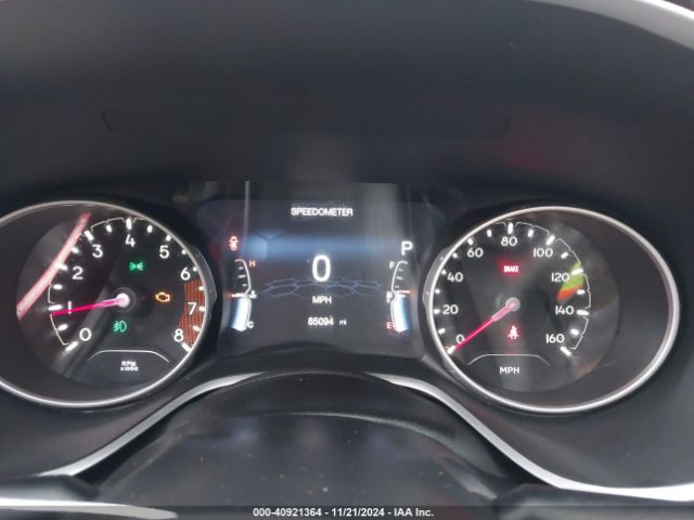 3C4NJCBB5JT211394 Jeep Compass Latitude Fwd