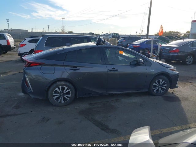 Toyota Prius Prime Advanced 2017 JTDKARFP0H3062443 Image 12