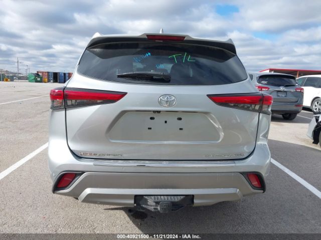 5TDFZRBH2MS079651 Toyota Highlander Platinum