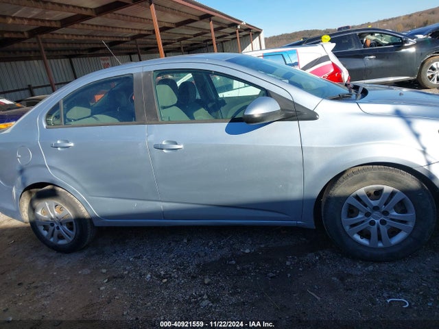 Chevrolet Sonic Ls Auto 2017 1G1JB5SH9H4157795 Image 13
