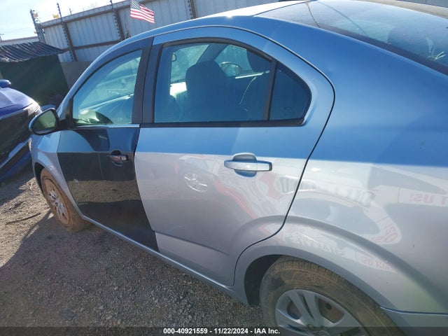 Chevrolet Sonic Ls Auto 2017 1G1JB5SH9H4157795 Image 14