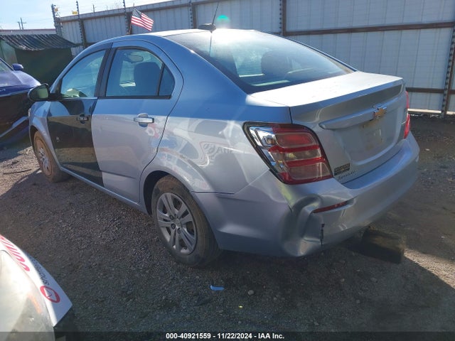 Chevrolet Sonic Ls Auto 2017 1G1JB5SH9H4157795 Image 3