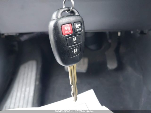 5YFBURHE4EP057770 Toyota Corolla Le Plus