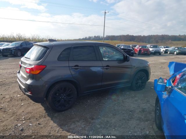 JA4AR3AU1JU009680 Mitsubishi Outlander Sport 2.0 Le