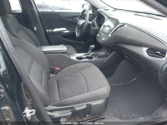 1G1ZD5ST5KF163056 Chevrolet MALIBU LT