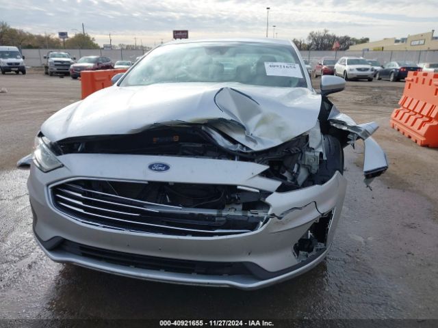 3FA6P0HD9KR229945 Ford FUSION SE