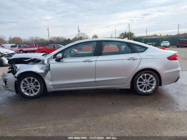3FA6P0HD9KR229945 Ford FUSION SE