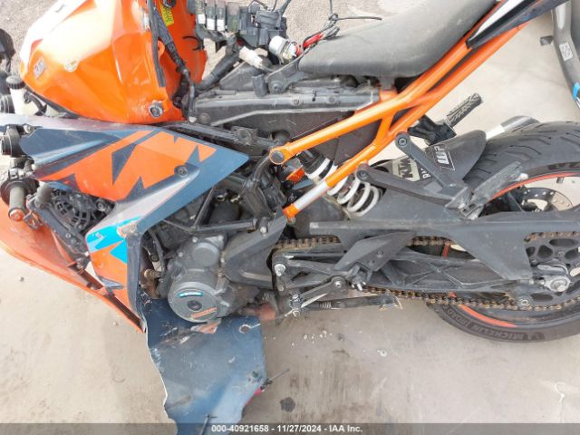 2022 KTM 390 MD2JYJ406NC210891 Photo 8