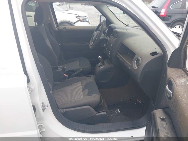 1C4NJPBB6FD367738 Jeep Patriot Sport