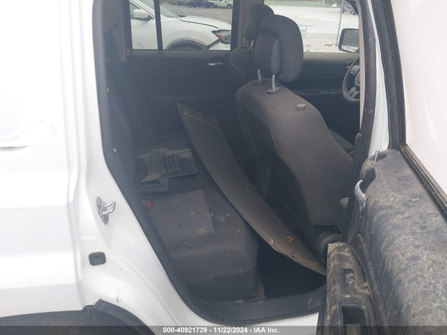1C4NJPBB6FD367738 Jeep Patriot Sport