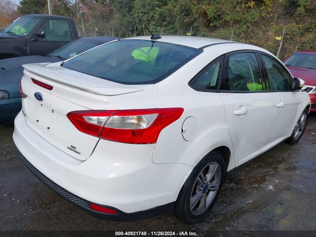 Ford FOCUS SE 2014 1FADP3F20EL396420 Image 4