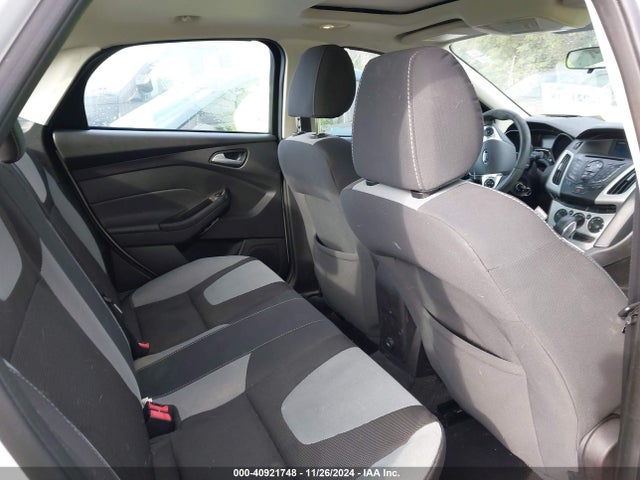 Ford FOCUS SE 2014 1FADP3F20EL396420 Image 8