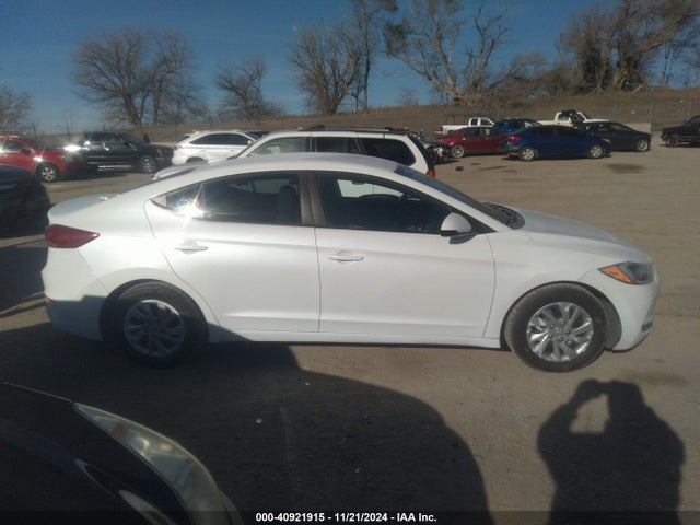 Hyundai ELANTRA SE 2017 5NPD74LF9HH204704 Image 13