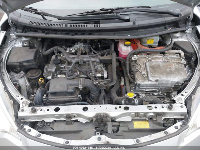 Toyota Prius C Two 2014 JTDKDTB39E1559604 Image 10