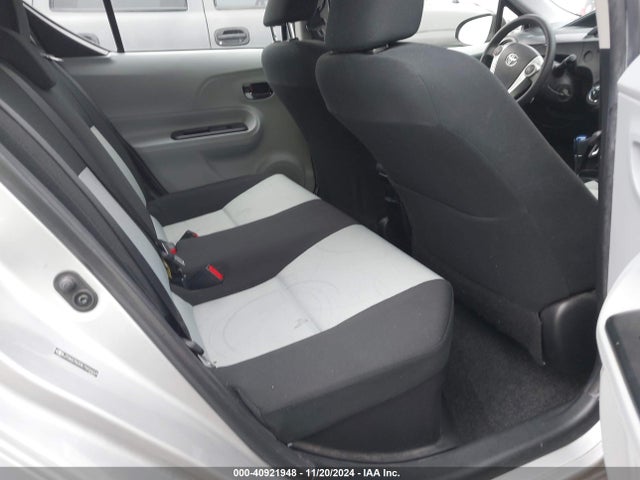 JTDKDTB39E1559604 Toyota Prius C Two