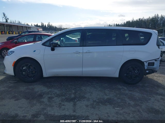 Chrysler Pacifica Hybrid S Appearance Pkg 2024 2C4RC1S72RR112204 Image 15