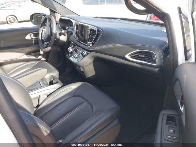 Chrysler Pacifica Hybrid S Appearance Pkg 2024 2C4RC1S72RR112204 Image 5