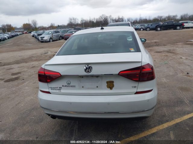 1VWGT7A37HC080282 Volkswagen Passat 1.8t Se