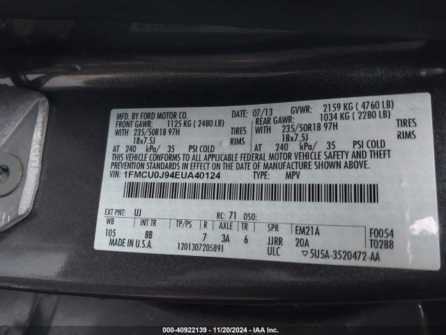 1FMCU0J94EUA40124 Ford Escape Titanium