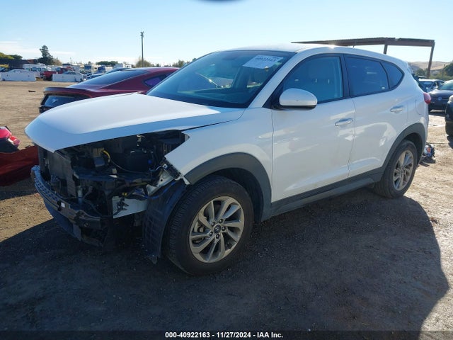 Hyundai TUCSON SE 2017 KM8J23A42HU549250 Image 2