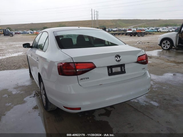 Volkswagen Jetta 1.4t S 2016 3VW267AJXGM333057 Image 3