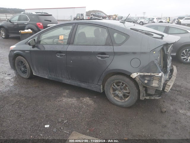 Toyota Prius 2015 JTDKN3DUXF0442673 Image 3