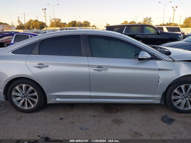 Hyundai Sonata Sport 2016 5NPE34AF4GH296029 Image 13