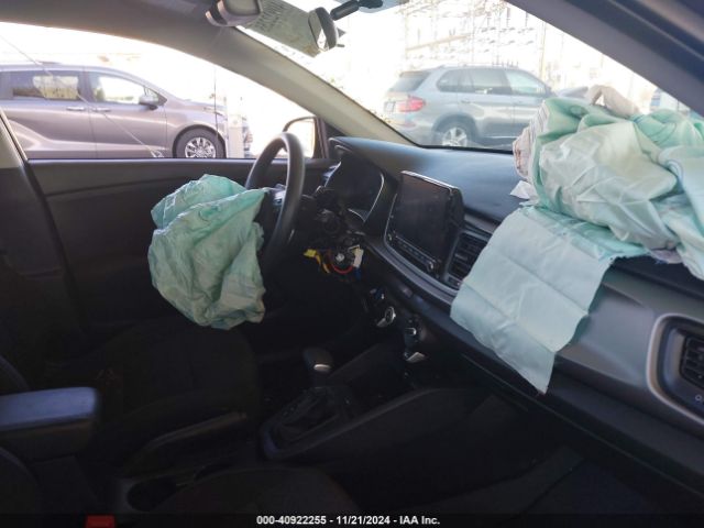 3KPA25AD8ME424407 KIA Rio 5-door S