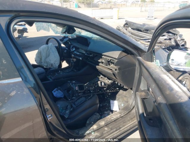 JM1BPALMXP1611344 Mazda Mazda3 2.5 S Preferred