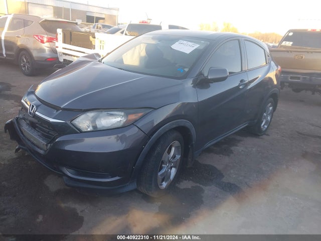 Honda HR-V LX 2016 3CZRU5H31GM712140 Image 2
