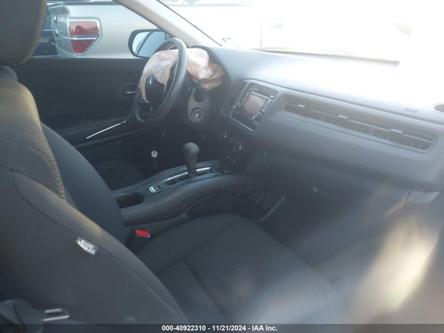 Honda HR-V LX 2016 3CZRU5H31GM712140 Image 5