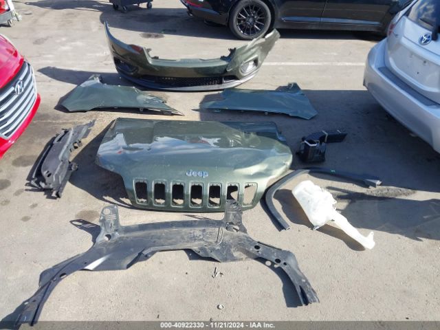 1C4PJLLB9KD226205 Jeep Cherokee Latitude Plus Fwd