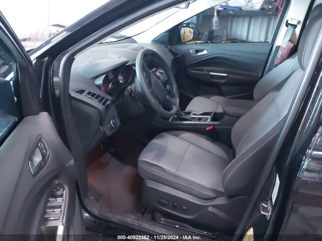 Ford ESCAPE SE 2019 1FMCU9GD0KUB61390 Image 5