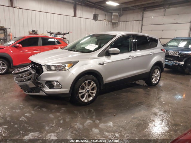 Ford ESCAPE SE 2017 1FMCU9G92HUD59215 Image 2