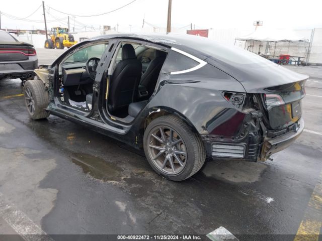 5YJ3E1EA7JF040973 Tesla Model 3 Long Range/mid Range