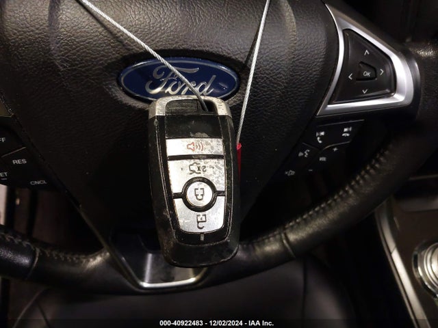 40922483 :رقم المزاد ، 3FA6P0H76JR126975 vin ، 2018 Ford Fusion Se مزاد بيع
