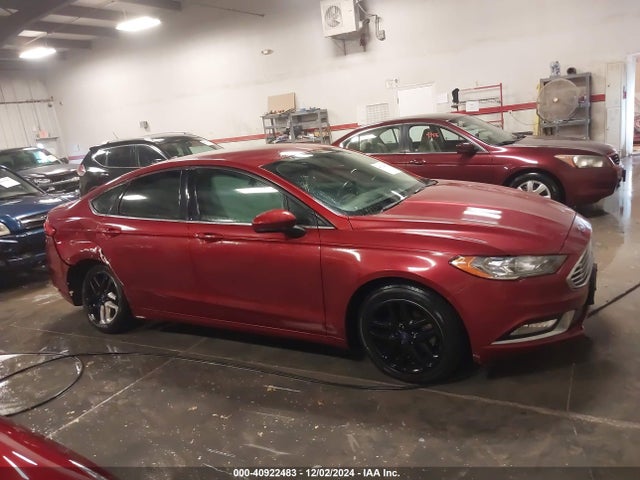 40922483 :رقم المزاد ، 3FA6P0H76JR126975 vin ، 2018 Ford Fusion Se مزاد بيع