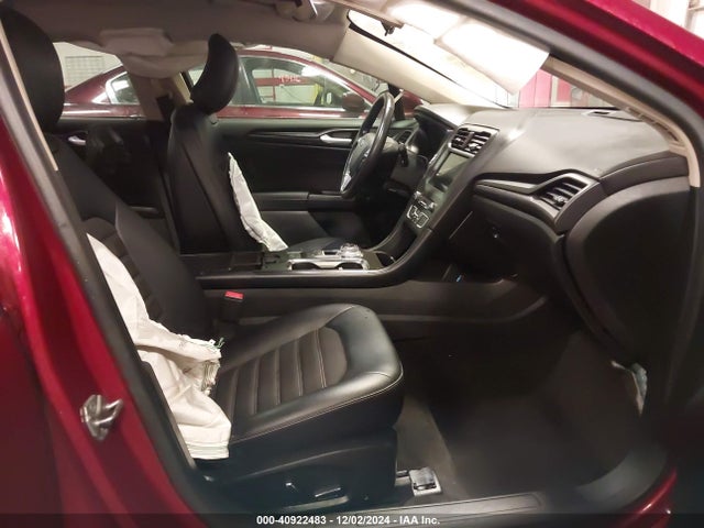 40922483 :رقم المزاد ، 3FA6P0H76JR126975 vin ، 2018 Ford Fusion Se مزاد بيع