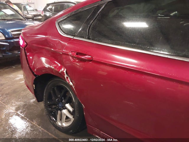 40922483 :رقم المزاد ، 3FA6P0H76JR126975 vin ، 2018 Ford Fusion Se مزاد بيع