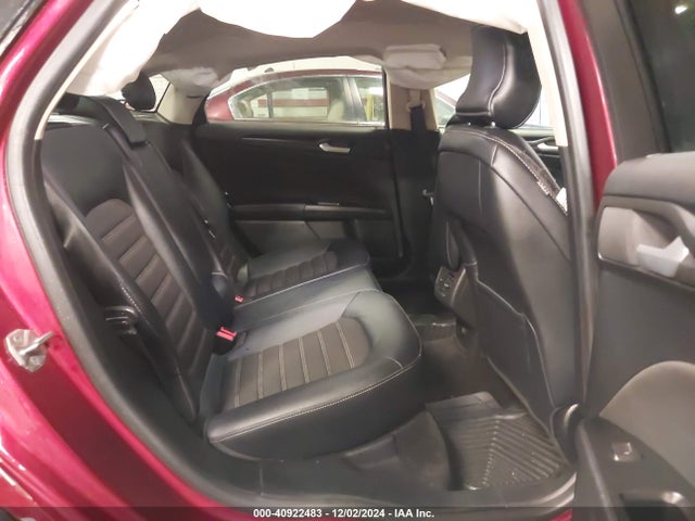 40922483 :رقم المزاد ، 3FA6P0H76JR126975 vin ، 2018 Ford Fusion Se مزاد بيع