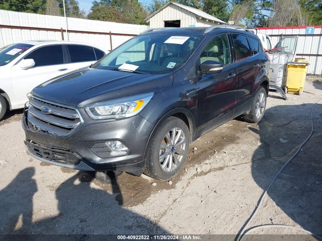 Ford Escape Titanium 2017 1FMCU0J97HUB62142 Image 2