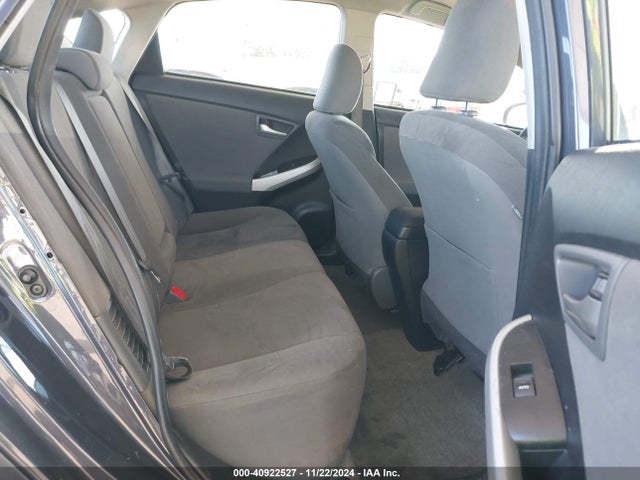 Toyota Prius Two 2014 JTDKN3DU6E0372491 Image 8