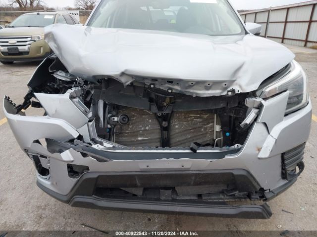 JF2SKANC8PH527874 Subaru Forester Limited
