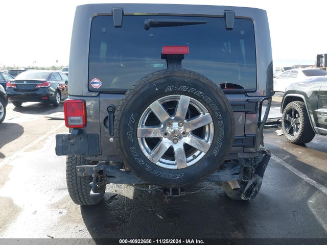 1C4BJWEG4GL244015 Jeep Wrangler Unlimited Sahara